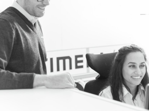 Her finner du kontaktpunkter til våre regionale kundeserviceavdelinger og ordrekontor. Kontorene kan kontaktes per telefon eller du kan sende inn en henvendelse ved å fylle ut vårt kontaktskjema.