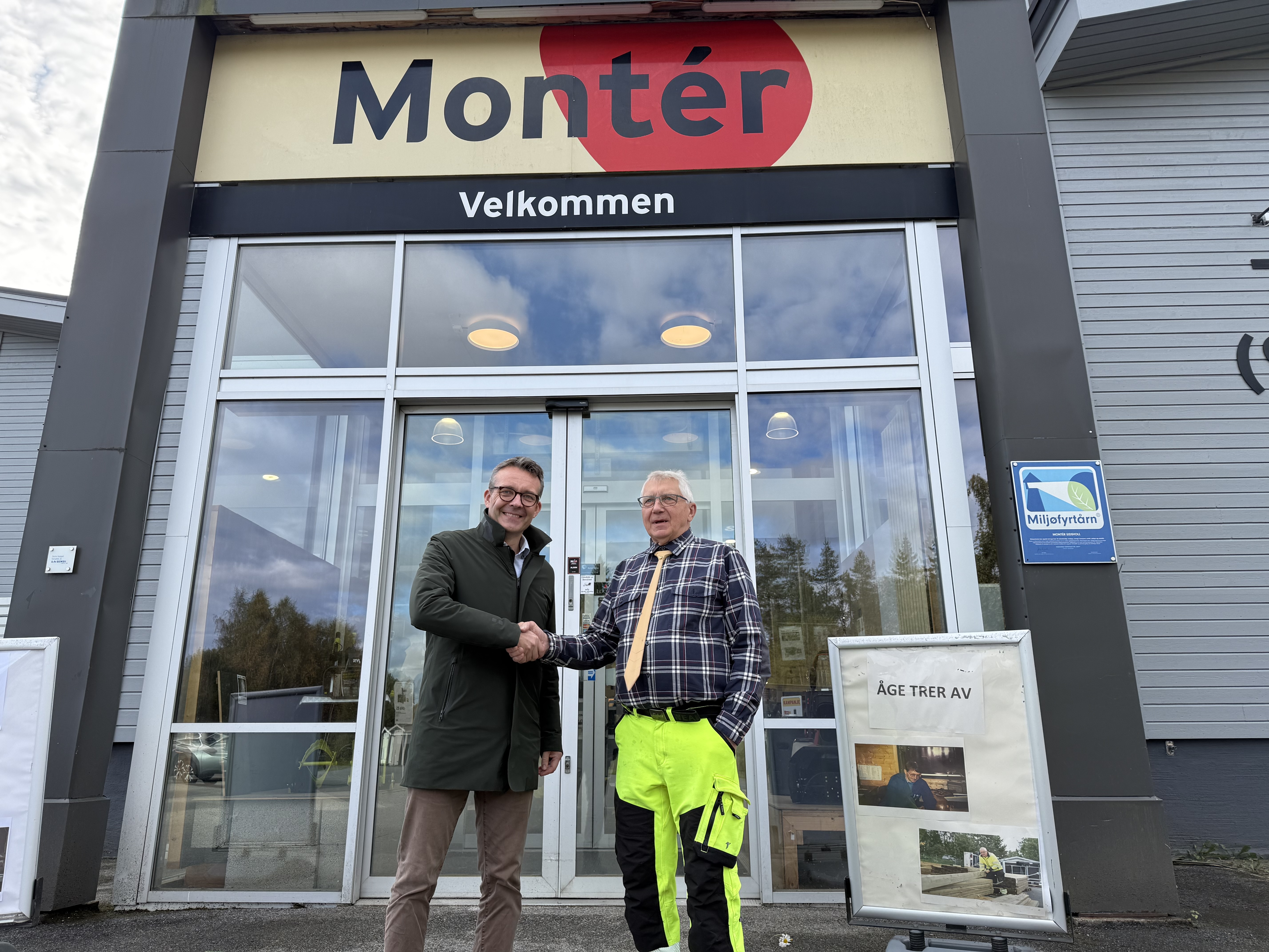 Hatt samme jobb i 54 år: Tar ikke helt fri fra byggevarehandelen