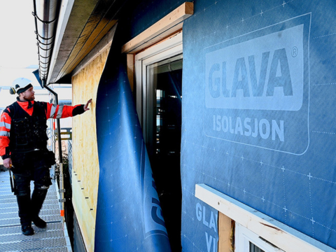 Glava Veggplate 31 montert på utsiden av yttervegg Glava Veggplate 31 montert på utsiden av yttervegg