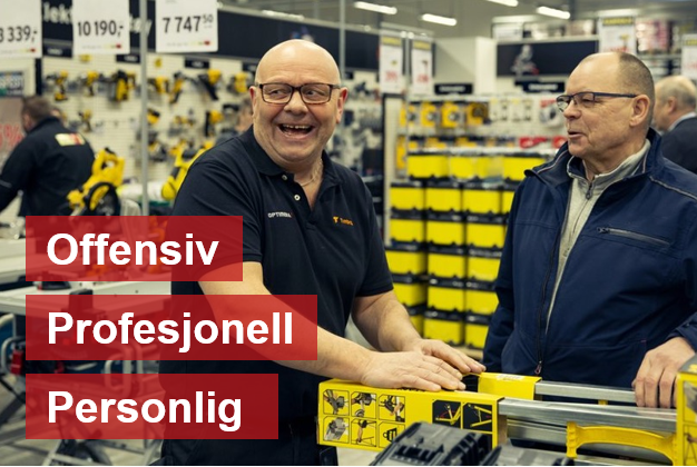 Optimeras verdier er offensiv, profesjonell og personlig. Her representert ved ansatt som hjelper kunde i byggevarehus.